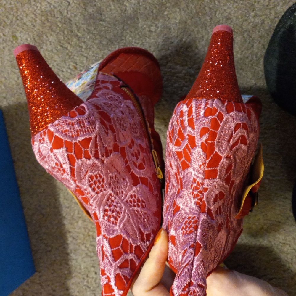 ✨RED & PINK LACE & GLITTER MIAOW IRREGULAR CHOICE ANKLE BOOTS size 43, US 10/11✨ - Picture 5 of 12